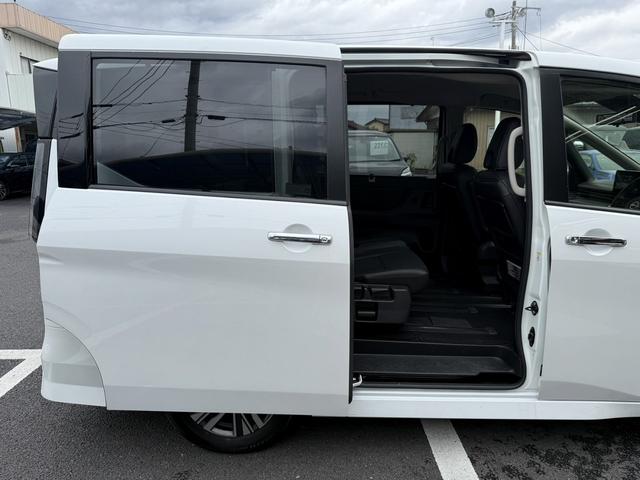セレナ ハイウェイスターＶ　レンタＵＰ／地デジ／アラウンドビューカメラ／プロパイ／衝突軽減ブレーキ／両側電動スライドドア／ＬＥＤヘッドライト／ＥＴＣ／レーダークルーズコントロール／アイドリングストップ／スマートキー／純正１６ＡＷ（38枚目）