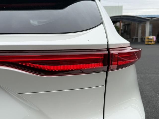 ハリアー Ｚ　メーカー１２．３型ナビ／ＪＢＬサウンド／アラウンドビューカメラ／地デジ／電動リアゲート／レーダークルーズコントロール／ＥＴＣ／純正１９ＡＷ／ハーフレザー／Ｂｌｕｔｏｏｔｈ接続可能／スマートキー／ＬＥＤ（14枚目）