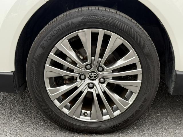 ハリアー Ｚ　メーカー１２．３型ナビ／ＪＢＬサウンド／アラウンドビューカメラ／地デジ／電動リアゲート／レーダークルーズコントロール／ＥＴＣ／純正１９ＡＷ／ハーフレザー／Ｂｌｕｔｏｏｔｈ接続可能／スマートキー／ＬＥＤ（32枚目）