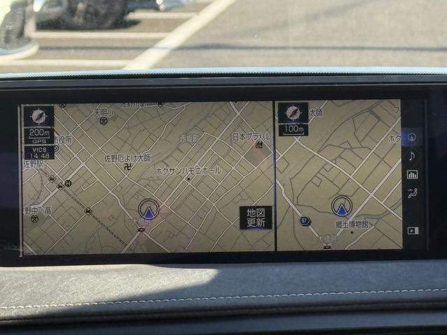 UX UX200 バージョンC 純正ナビ/地デジ/Bカメラ/シートヒータ-/レーダークルーズ/衝突軽減/パワーシート/ETC/ステアリングヒーター/電動リアゲート/Bluetooth接続/スマートフォン置くだけ充電/(3枚目)