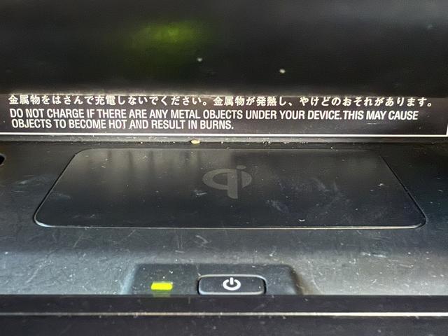 UX UX200 バージョンC 純正ナビ/地デジ/Bカメラ/シートヒータ-/レーダークルーズ/衝突軽減/パワーシート/ETC/ステアリングヒーター/電動リアゲート/Bluetooth接続/スマートフォン置くだけ充電/(7枚目)