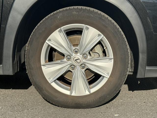 UX UX200 バージョンC 純正ナビ/地デジ/Bカメラ/シートヒータ-/レーダークルーズ/衝突軽減/パワーシート/ETC/ステアリングヒーター/電動リアゲート/Bluetooth接続/スマートフォン置くだけ充電/(28枚目)