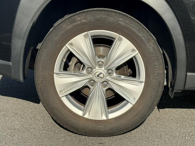 UX UX200 バージョンC 純正ナビ/地デジ/Bカメラ/シートヒータ-/レーダークルーズ/衝突軽減/パワーシート/ETC/ステアリングヒーター/電動リアゲート/Bluetooth接続/スマートフォン置くだけ充電/(29枚目)