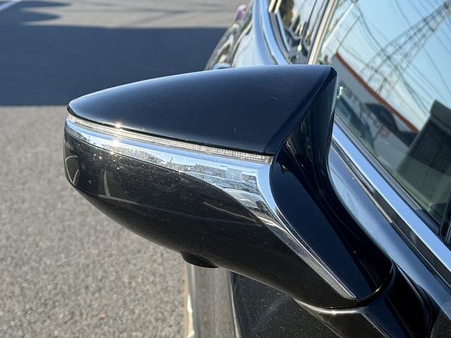 UX UX200 バージョンC 純正ナビ/地デジ/Bカメラ/シートヒータ-/レーダークルーズ/衝突軽減/パワーシート/ETC/ステアリングヒーター/電動リアゲート/Bluetooth接続/スマートフォン置くだけ充電/(30枚目)