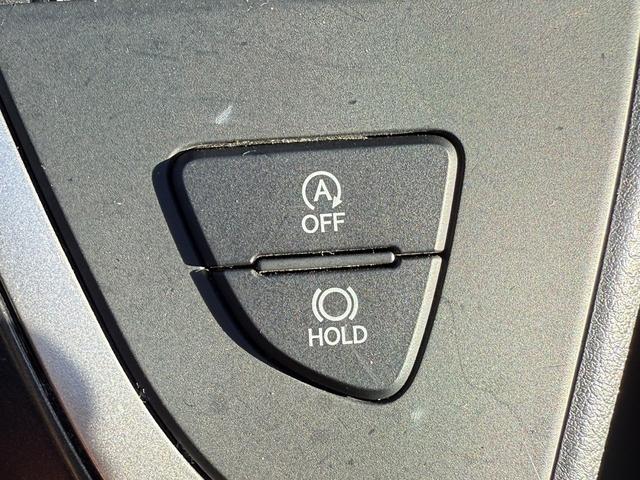 UX UX200 バージョンC 純正ナビ/地デジ/Bカメラ/シートヒータ-/レーダークルーズ/衝突軽減/パワーシート/ETC/ステアリングヒーター/電動リアゲート/Bluetooth接続/スマートフォン置くだけ充電/(60枚目)