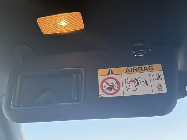 UX UX200 バージョンC 純正ナビ/地デジ/Bカメラ/シートヒータ-/レーダークルーズ/衝突軽減/パワーシート/ETC/ステアリングヒーター/電動リアゲート/Bluetooth接続/スマートフォン置くだけ充電/(64枚目)