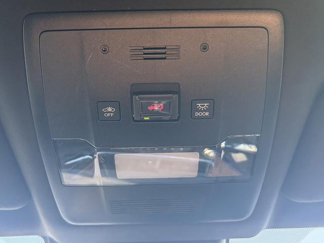 UX UX200 バージョンC 純正ナビ/地デジ/Bカメラ/シートヒータ-/レーダークルーズ/衝突軽減/パワーシート/ETC/ステアリングヒーター/電動リアゲート/Bluetooth接続/スマートフォン置くだけ充電/(66枚目)