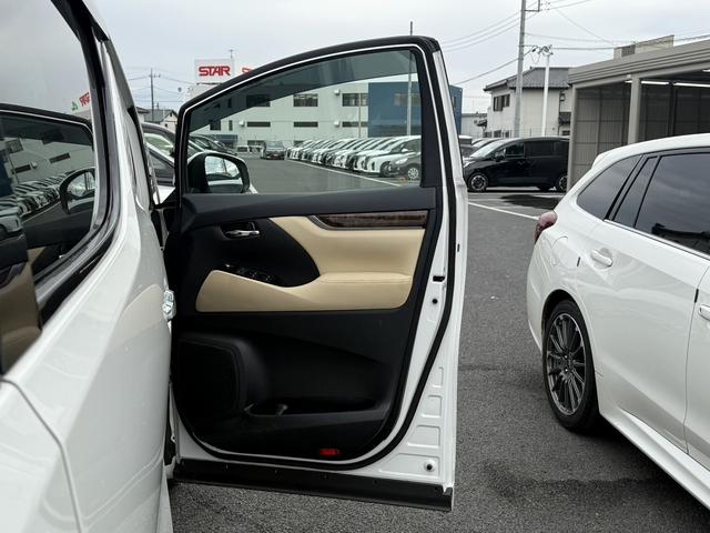 アルファード 2.5X 純正ナビ/地デジ/バックカメラ/両側電動スライドドア/衝突軽減ブレーキ/レーダークルーズコントロール/8人乗り/LEDヘッドライト/スマートキー/プッシュスタート/ブルーテュースオーディオ/(26枚目)