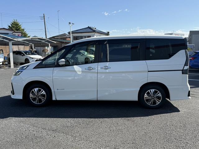 セレナ ｅ－パワー　ハイウェイスターＶ　セーフティパックＢ　寒冷地仕様　インテリジェントアラウンドビューモニター　プロパイロット　両側電動スライドドア　衝突軽減　リアオートエアコン　ハンズフリーパワースライドドア　ＥＴＣ　Ｂｌｕｅｔｏｏｔｈ（13枚目）