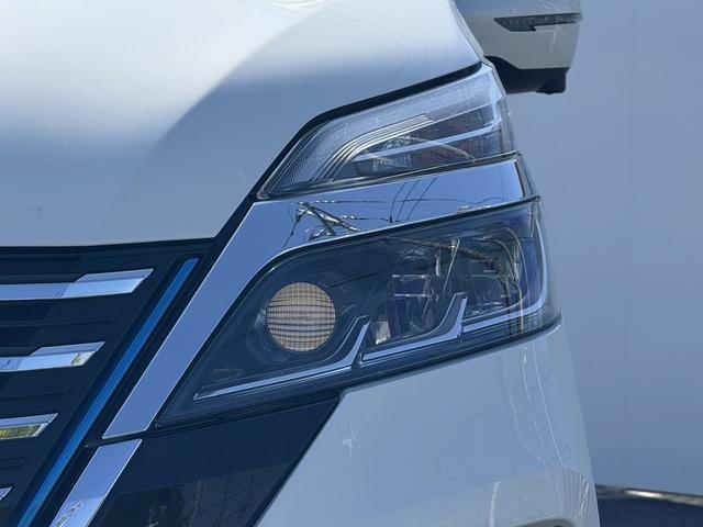 セレナ ｅ－パワー　ハイウェイスターＶ　セーフティパックＢ　寒冷地仕様　インテリジェントアラウンドビューモニター　プロパイロット　両側電動スライドドア　衝突軽減　リアオートエアコン　ハンズフリーパワースライドドア　ＥＴＣ　Ｂｌｕｅｔｏｏｔｈ（18枚目）