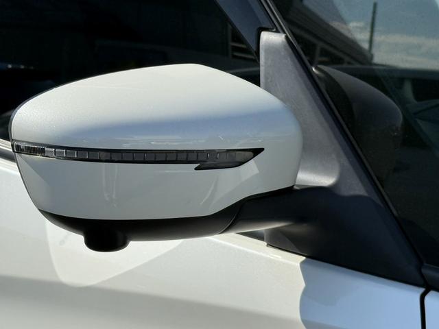 セレナ ｅ－パワー　ハイウェイスターＶ　セーフティパックＢ　寒冷地仕様　インテリジェントアラウンドビューモニター　プロパイロット　両側電動スライドドア　衝突軽減　リアオートエアコン　ハンズフリーパワースライドドア　ＥＴＣ　Ｂｌｕｅｔｏｏｔｈ（21枚目）