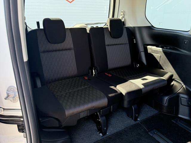 セレナ ｅ－パワー　ハイウェイスターＶ　セーフティパックＢ　寒冷地仕様　インテリジェントアラウンドビューモニター　プロパイロット　両側電動スライドドア　衝突軽減　リアオートエアコン　ハンズフリーパワースライドドア　ＥＴＣ　Ｂｌｕｅｔｏｏｔｈ（40枚目）