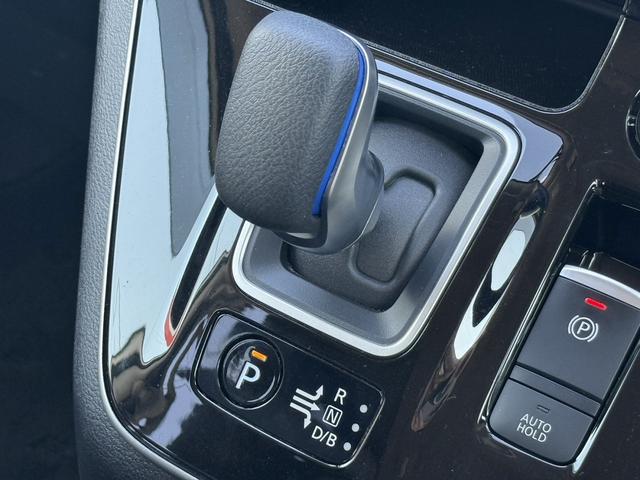 セレナ ｅ－パワー　ハイウェイスターＶ　セーフティパックＢ　寒冷地仕様　インテリジェントアラウンドビューモニター　プロパイロット　両側電動スライドドア　衝突軽減　リアオートエアコン　ハンズフリーパワースライドドア　ＥＴＣ　Ｂｌｕｅｔｏｏｔｈ（48枚目）