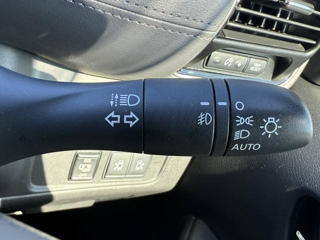 セレナ ｅ－パワー　ハイウェイスターＶ　セーフティパックＢ　寒冷地仕様　インテリジェントアラウンドビューモニター　プロパイロット　両側電動スライドドア　衝突軽減　リアオートエアコン　ハンズフリーパワースライドドア　ＥＴＣ　Ｂｌｕｅｔｏｏｔｈ（53枚目）