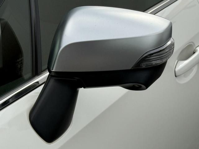 レヴォーグ ２．０ＳＴＩスポーツアイサイト　純正８インチナビ　バックカメラ　フルセグ　アイサイトバージョン３　アダクティブクルーズコントロール　アドバンスドセーフティパッケージ　シートヒーター　ＥＴＣ　メモリー機能付きパワーシート　サイドビュー（20枚目）