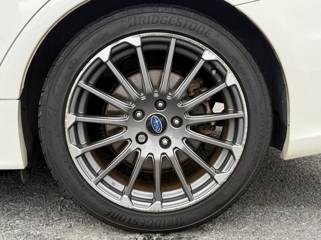 レヴォーグ ２．０ＳＴＩスポーツアイサイト　純正８インチナビ　バックカメラ　フルセグ　アイサイトバージョン３　アダクティブクルーズコントロール　アドバンスドセーフティパッケージ　シートヒーター　ＥＴＣ　メモリー機能付きパワーシート　サイドビュー（23枚目）