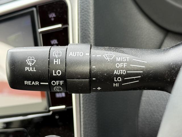 レヴォーグ ２．０ＳＴＩスポーツアイサイト　純正８インチナビ　バックカメラ　フルセグ　アイサイトバージョン３　アダクティブクルーズコントロール　アドバンスドセーフティパッケージ　シートヒーター　ＥＴＣ　メモリー機能付きパワーシート　サイドビュー（51枚目）