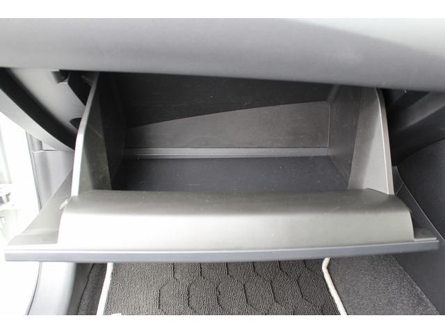 カローラツーリング ダブルバイビー 6MT/純正9インチナビゲーション/6スピーカー/フルセグ/バックカメラ/デジタルインナーミラー/衝突軽減ブレーキ/アダクティブクルーズ/シートヒーター/ステアリングヒーター/ETC/オートハイビーム(65枚目)