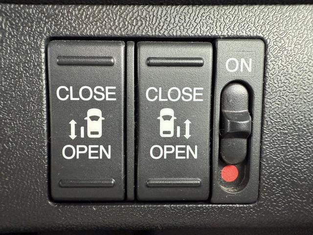 ステップワゴンスパーダ スパーダハイブリッド G ホンダセンシング 禁煙車 1オーナー 純正10インチナビ 後席モニター バックカメラ フルセグ 両側電動スライド 7人乗リ 衝突軽減ブレーキ ダダクティブクルーズ わくわくゲート デュアルエアコン レーンキープアシスト(5枚目)