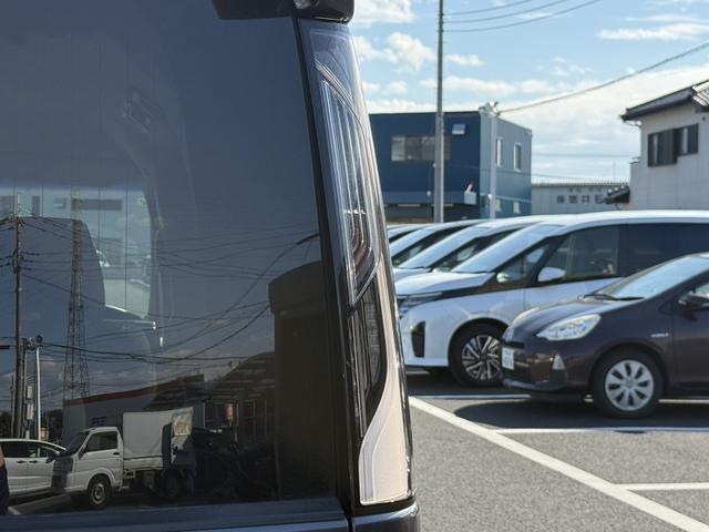 ステップワゴンスパーダ スパーダハイブリッド G ホンダセンシング 禁煙車 1オーナー 純正10インチナビ 後席モニター バックカメラ フルセグ 両側電動スライド 7人乗リ 衝突軽減ブレーキ ダダクティブクルーズ わくわくゲート デュアルエアコン レーンキープアシスト(20枚目)