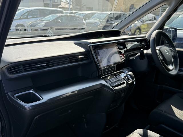 ステップワゴンスパーダ スパーダハイブリッド G ホンダセンシング 禁煙車 1オーナー 純正10インチナビ 後席モニター バックカメラ フルセグ 両側電動スライド 7人乗リ 衝突軽減ブレーキ ダダクティブクルーズ わくわくゲート デュアルエアコン レーンキープアシスト(44枚目)