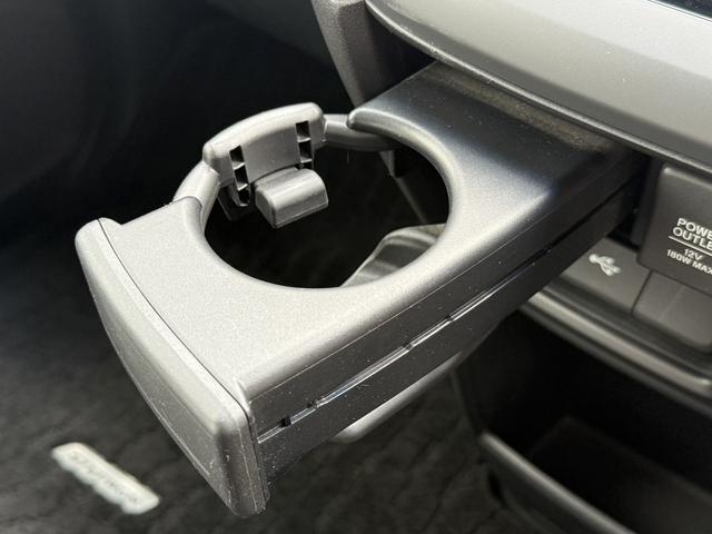 ステップワゴンスパーダ スパーダハイブリッド G ホンダセンシング 禁煙車 1オーナー 純正10インチナビ 後席モニター バックカメラ フルセグ 両側電動スライド 7人乗リ 衝突軽減ブレーキ ダダクティブクルーズ わくわくゲート デュアルエアコン レーンキープアシスト(70枚目)