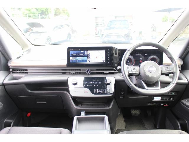 セレナ ハイウェイスターＶ　純正１２．３型ナビゲーション　フルセグ　インテリジェントアラウンドビューモニター　６スピーカー　衝突軽減ブレーキ　両側電動スライドドア　プロパイロット　ＬＥＤヘッドライト　デジタルインナーミラー（18枚目）