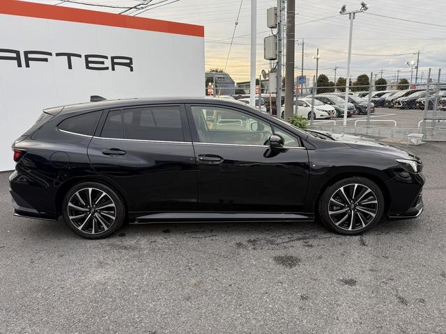 レヴォーグ ＳＴＩスポーツ　ＥＸ　４ＷＤ　純正１１．６インチナビ　アイサイトＸ　フルセグ　バックカメラ　ドライバーモニタリングシステム　電動リアゲート　メモリー機能付きパワーシート　アダクティブクルーズ　ハンズフリーバックドア（4枚目）