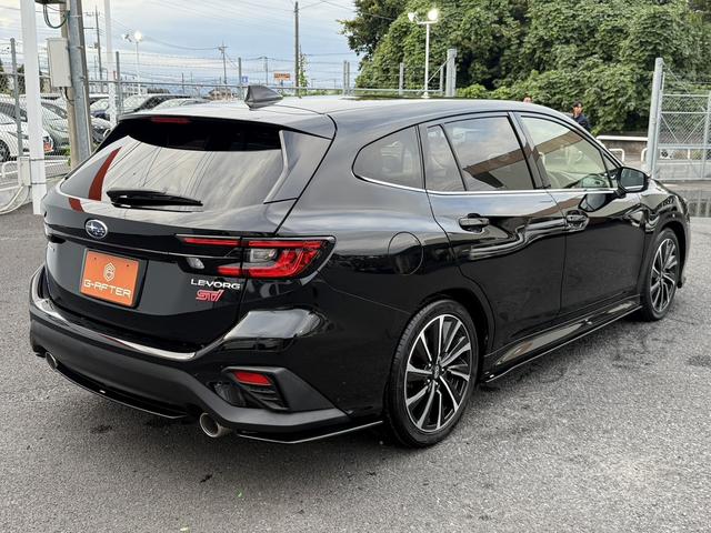 レヴォーグ ＳＴＩスポーツ　ＥＸ　４ＷＤ　純正１１．６インチナビ　アイサイトＸ　フルセグ　バックカメラ　ドライバーモニタリングシステム　電動リアゲート　メモリー機能付きパワーシート　アダクティブクルーズ　ハンズフリーバックドア（5枚目）