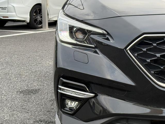 レヴォーグ ＳＴＩスポーツ　ＥＸ　４ＷＤ　純正１１．６インチナビ　アイサイトＸ　フルセグ　バックカメラ　ドライバーモニタリングシステム　電動リアゲート　メモリー機能付きパワーシート　アダクティブクルーズ　ハンズフリーバックドア（10枚目）