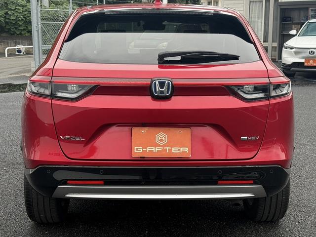 ヴェゼル ｅ：ＨＥＶ　Ｚ　禁煙車　純正９インチナビ　１０スピーカー　マルチビューカメラ　フルセグ　電動リアゲート　アダクティブクルーズコントロール　衝突軽減　ハーフレザー　シートヒーター　ステアリングヒーター　ＥＴＣ（11枚目）