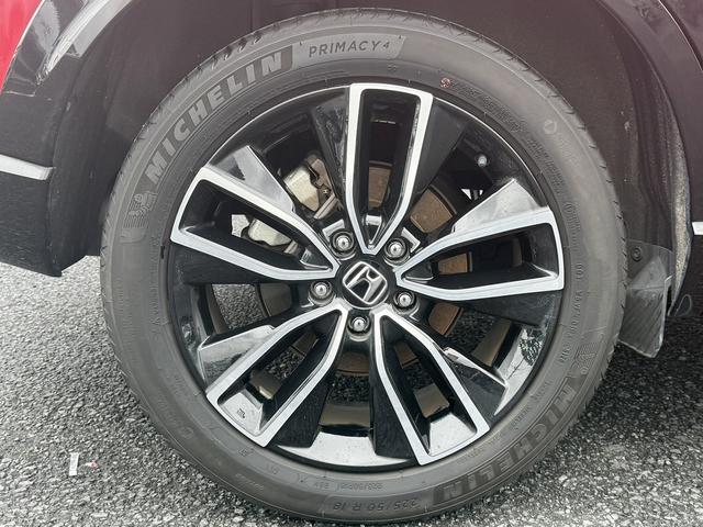 ヴェゼル ｅ：ＨＥＶ　Ｚ　禁煙車　純正９インチナビ　１０スピーカー　マルチビューカメラ　フルセグ　電動リアゲート　アダクティブクルーズコントロール　衝突軽減　ハーフレザー　シートヒーター　ステアリングヒーター　ＥＴＣ（15枚目）