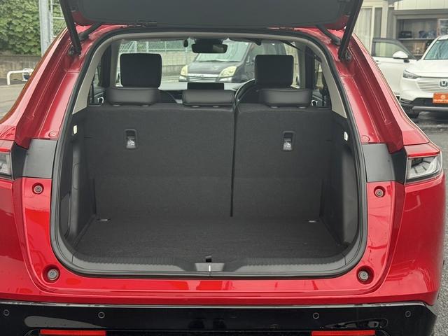 ヴェゼル ｅ：ＨＥＶ　Ｚ　禁煙車　純正９インチナビ　１０スピーカー　マルチビューカメラ　フルセグ　電動リアゲート　アダクティブクルーズコントロール　衝突軽減　ハーフレザー　シートヒーター　ステアリングヒーター　ＥＴＣ（18枚目）