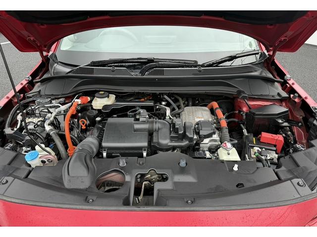 ヴェゼル ｅ：ＨＥＶ　Ｚ　禁煙車　純正９インチナビ　１０スピーカー　マルチビューカメラ　フルセグ　電動リアゲート　アダクティブクルーズコントロール　衝突軽減　ハーフレザー　シートヒーター　ステアリングヒーター　ＥＴＣ（19枚目）