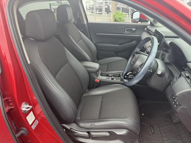 ヴェゼル ｅ：ＨＥＶ　Ｚ　禁煙車　純正９インチナビ　１０スピーカー　マルチビューカメラ　フルセグ　電動リアゲート　アダクティブクルーズコントロール　衝突軽減　ハーフレザー　シートヒーター　ステアリングヒーター　ＥＴＣ（39枚目）