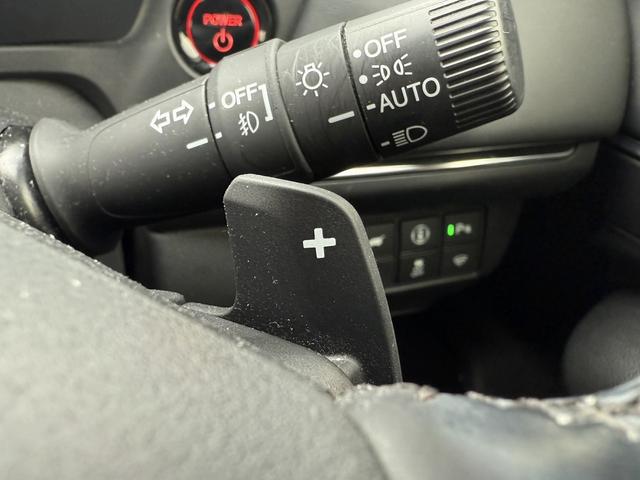 ヴェゼル ｅ：ＨＥＶ　Ｚ　禁煙車　純正９インチナビ　１０スピーカー　マルチビューカメラ　フルセグ　電動リアゲート　アダクティブクルーズコントロール　衝突軽減　ハーフレザー　シートヒーター　ステアリングヒーター　ＥＴＣ（51枚目）