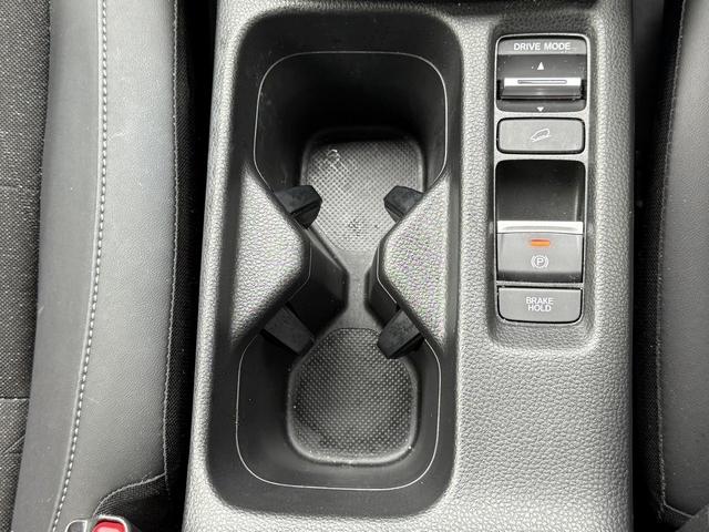 ヴェゼル ｅ：ＨＥＶ　Ｚ　禁煙車　純正９インチナビ　１０スピーカー　マルチビューカメラ　フルセグ　電動リアゲート　アダクティブクルーズコントロール　衝突軽減　ハーフレザー　シートヒーター　ステアリングヒーター　ＥＴＣ（61枚目）