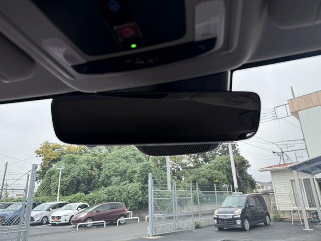 ヴェゼル ｅ：ＨＥＶ　Ｚ　禁煙車　純正９インチナビ　１０スピーカー　マルチビューカメラ　フルセグ　電動リアゲート　アダクティブクルーズコントロール　衝突軽減　ハーフレザー　シートヒーター　ステアリングヒーター　ＥＴＣ（63枚目）