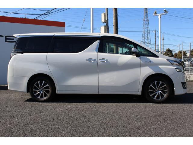 ヴェルファイアハイブリッド エグゼクティブラウンジ 1オーナー 4WD 純正9インチナビ JBLサウンド 12インチ後席モニター 両側電動スライド 17スピーカー フルセグ パノラミックビューモニター 衝突軽減ブレーキ アダクティブクルーズ 純正AW(4枚目)