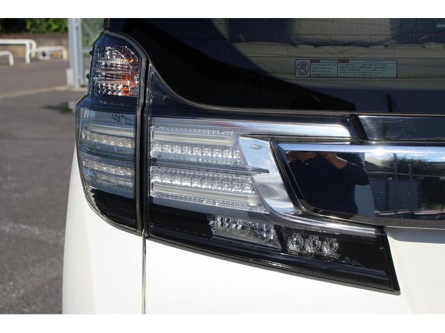 ヴェルファイアハイブリッド エグゼクティブラウンジ 1オーナー 4WD 純正9インチナビ JBLサウンド 12インチ後席モニター 両側電動スライド 17スピーカー フルセグ パノラミックビューモニター 衝突軽減ブレーキ アダクティブクルーズ 純正AW(16枚目)