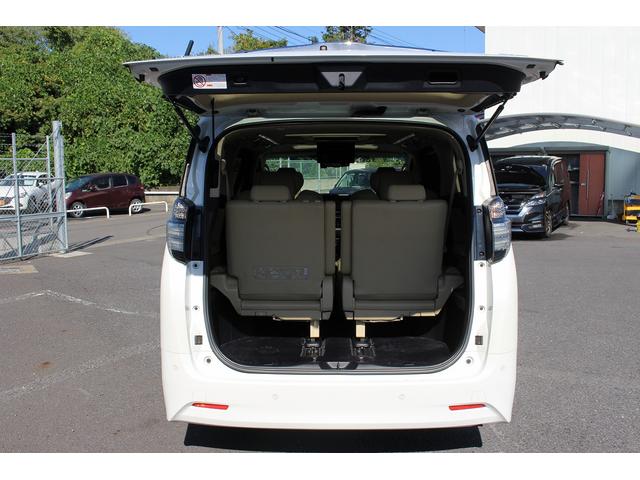 ヴェルファイアハイブリッド エグゼクティブラウンジ 1オーナー 4WD 純正9インチナビ JBLサウンド 12インチ後席モニター 両側電動スライド 17スピーカー フルセグ パノラミックビューモニター 衝突軽減ブレーキ アダクティブクルーズ 純正AW(24枚目)