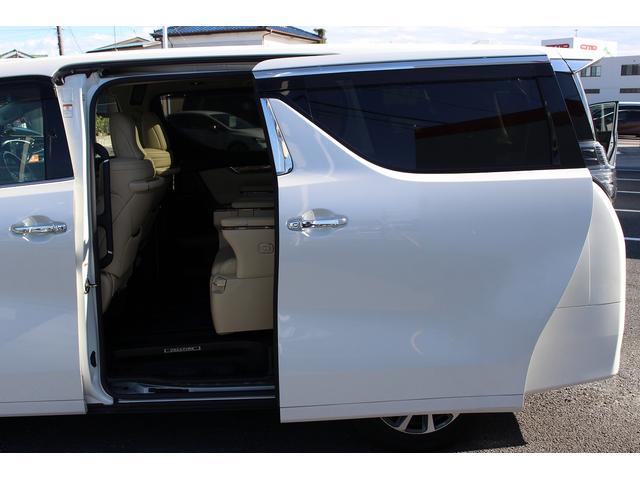 ヴェルファイアハイブリッド エグゼクティブラウンジ 1オーナー 4WD 純正9インチナビ JBLサウンド 12インチ後席モニター 両側電動スライド 17スピーカー フルセグ パノラミックビューモニター 衝突軽減ブレーキ アダクティブクルーズ 純正AW(27枚目)