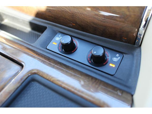 ヴェルファイアハイブリッド エグゼクティブラウンジ 1オーナー 4WD 純正9インチナビ JBLサウンド 12インチ後席モニター 両側電動スライド 17スピーカー フルセグ パノラミックビューモニター 衝突軽減ブレーキ アダクティブクルーズ 純正AW(49枚目)