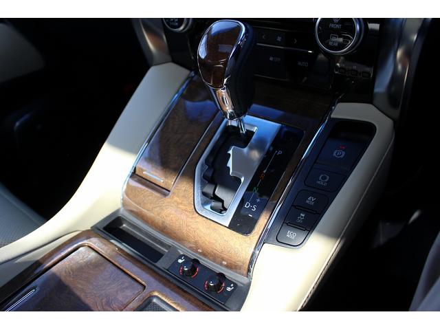 ヴェルファイアハイブリッド エグゼクティブラウンジ 1オーナー 4WD 純正9インチナビ JBLサウンド 12インチ後席モニター 両側電動スライド 17スピーカー フルセグ パノラミックビューモニター 衝突軽減ブレーキ アダクティブクルーズ 純正AW(50枚目)