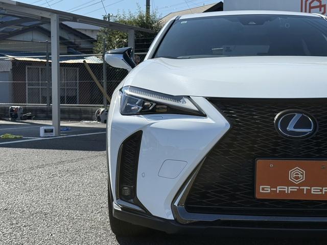 UX UX250h バージョンL ムーンルーフ 3眼LEDヘッドライト OP黒革シート メーカーナビ バックカメラ シートベンチレーション フルセグTV パワーバックドア ステアリングヒーター アダクティブクルーズ 衝突軽減ブレーキ(13枚目)