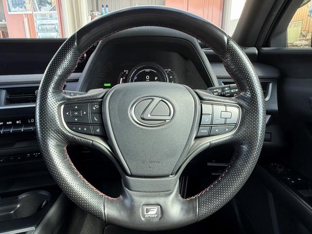 UX UX250h バージョンL ムーンルーフ 3眼LEDヘッドライト OP黒革シート メーカーナビ バックカメラ シートベンチレーション フルセグTV パワーバックドア ステアリングヒーター アダクティブクルーズ 衝突軽減ブレーキ(39枚目)