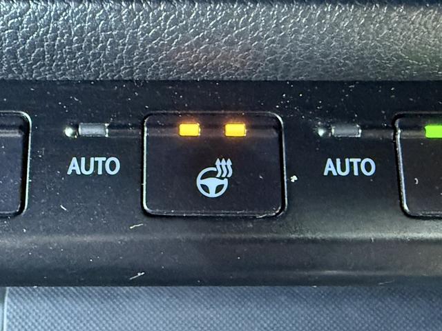 UX UX250h バージョンL ムーンルーフ 3眼LEDヘッドライト OP黒革シート メーカーナビ バックカメラ シートベンチレーション フルセグTV パワーバックドア ステアリングヒーター アダクティブクルーズ 衝突軽減ブレーキ(55枚目)