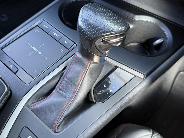 UX UX250h バージョンL ムーンルーフ 3眼LEDヘッドライト OP黒革シート メーカーナビ バックカメラ シートベンチレーション フルセグTV パワーバックドア ステアリングヒーター アダクティブクルーズ 衝突軽減ブレーキ(61枚目)