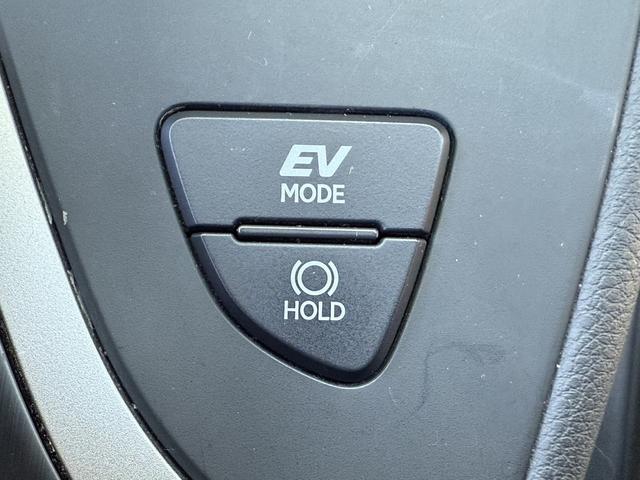 UX UX250h バージョンL ムーンルーフ 3眼LEDヘッドライト OP黒革シート メーカーナビ バックカメラ シートベンチレーション フルセグTV パワーバックドア ステアリングヒーター アダクティブクルーズ 衝突軽減ブレーキ(62枚目)