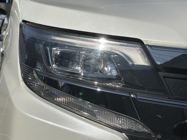 ノア ハイブリッドＳｉ　禁煙車　純正１０．５インチナビ　後席モニター　両側電動スライドドア　寒冷地仕様　リアオートエアコン　バックカメラ　７人乗り　衝突軽減ブレーキ　純正１６インチＡＷ　シートヒーター　ＥＴＣ　ハーフレザー（19枚目）